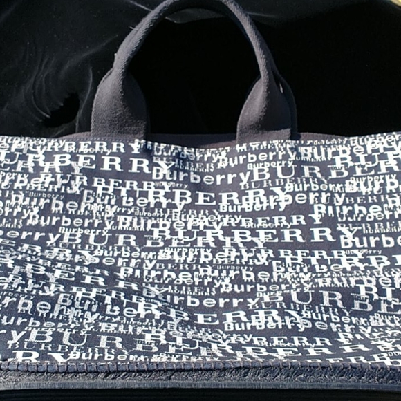Burberry Handbags - Burberry canvas tote
